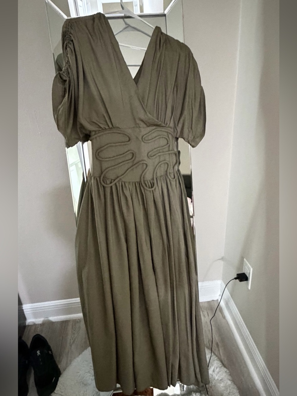 Olive Green V-Neck Puff Sleeve Maxi Dress